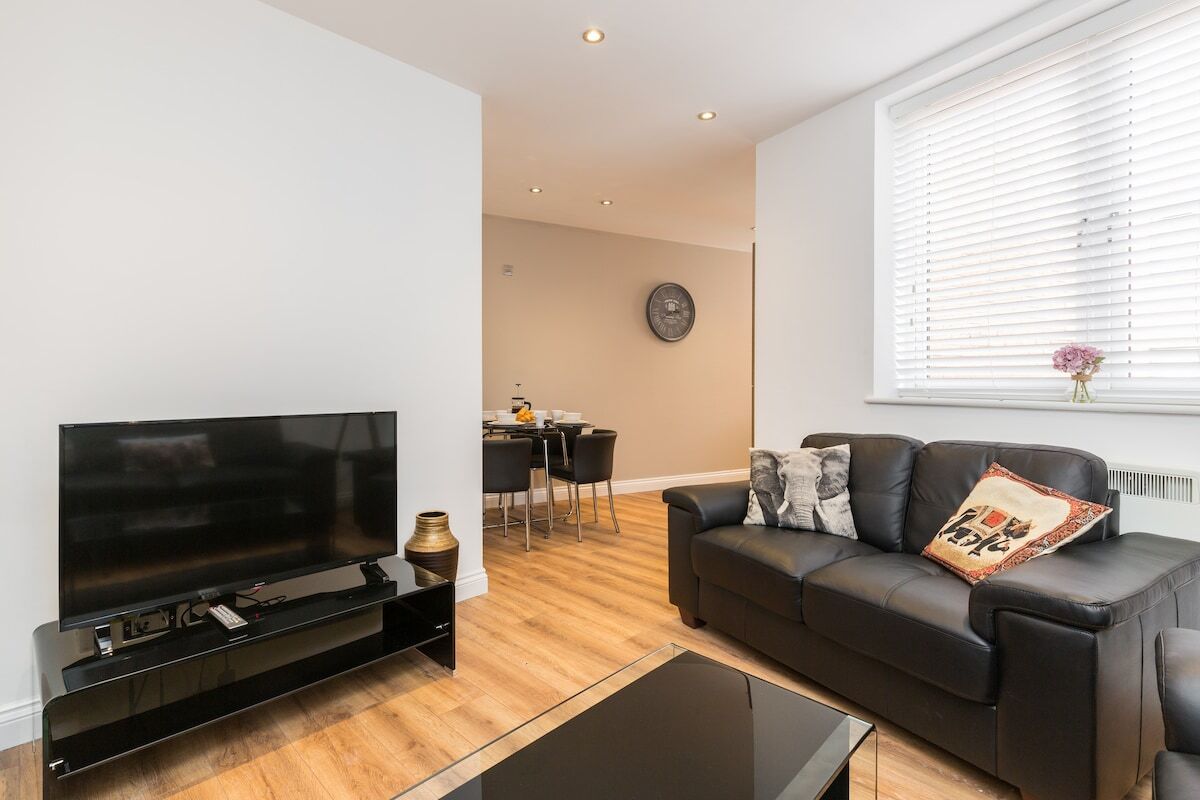Two Bed Spacious Apartment
